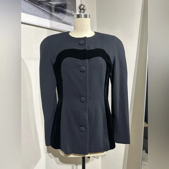 Carolina Herrera VINTAGE Carolina Herrera 90's Black Jacket VELVET SIZE SMALL